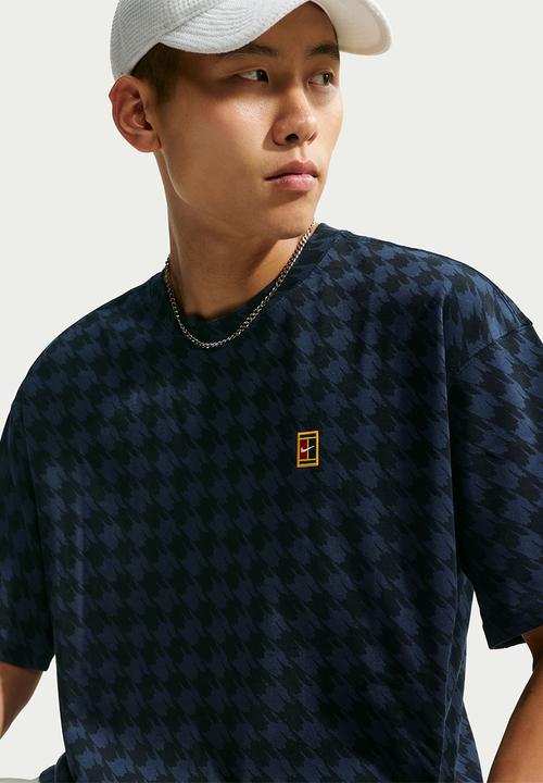 Nike - NSW Tee Lse Club Rules Aop - Black/Obsidian