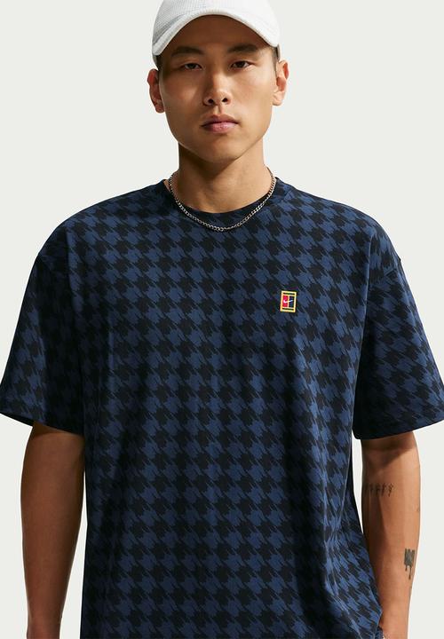 Nike - NSW Tee Lse Club Rules Aop - Black/Obsidian