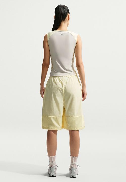 Nike - W Shox Wvn Short - Alabaster/Light Bone/White