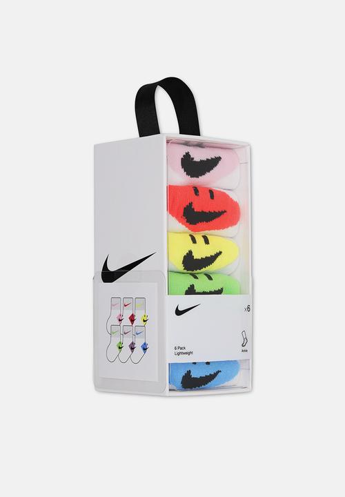 Nike - Nhn Infant 6Pk Nike Smiley Ank - multi