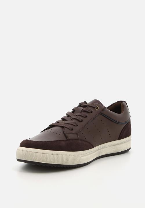 Hush Puppies - Clan - Coffee