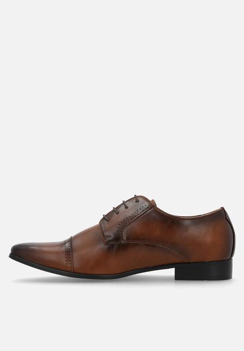 Pierre Cardin - PHILLIP FORMAL LACE UP - TAN