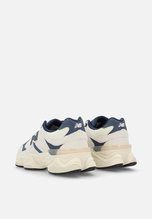 New Balance  - 9060 Grade School