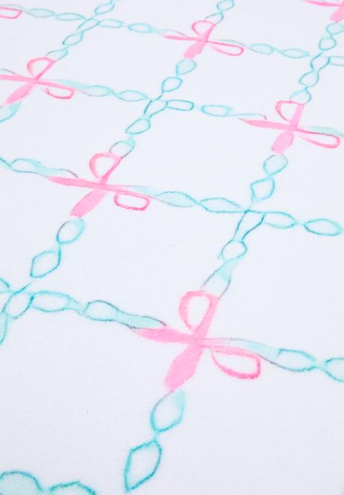 Pop Candy - Wavy edge bow aop rug - white/pink