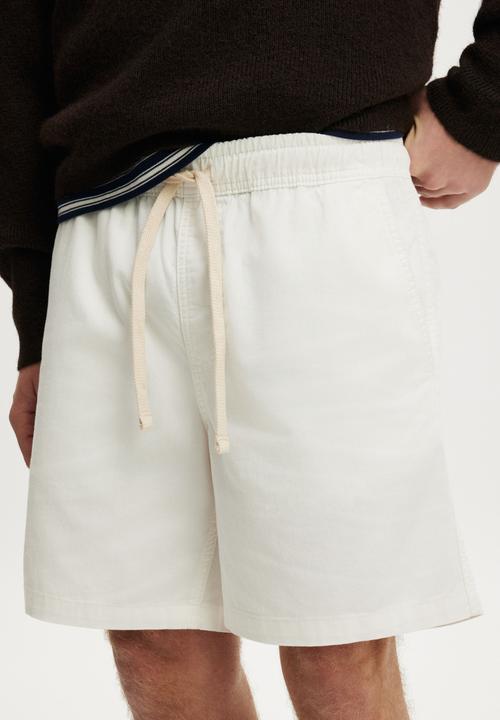 Cotton On - Easy Short - Off White Twill
