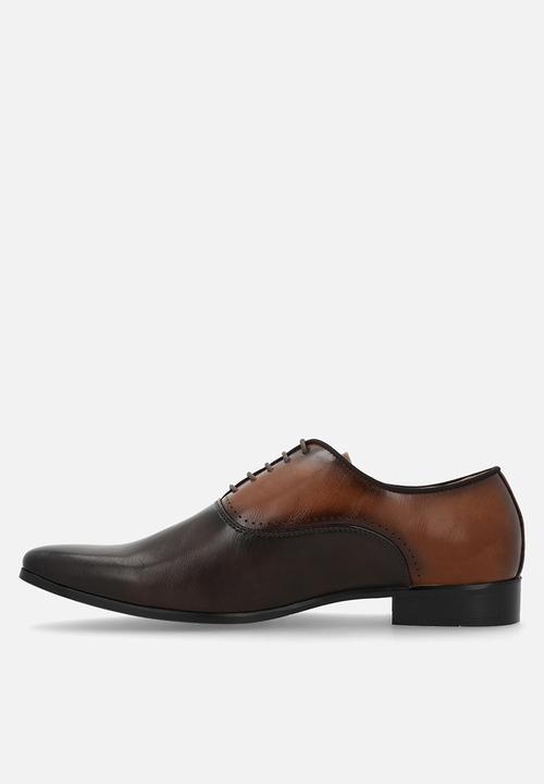 Pierre Cardin - Bruno formal lace up -  brown tan