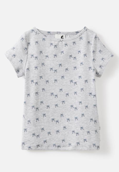 Cotton On - Fitted Short Sleeve Essential Boat Neck Tee - Grey Marle/Bow Yardage