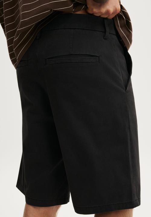 Cotton On - Baggy Chino Short - Black