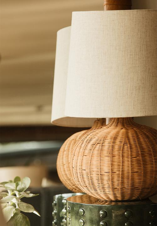 Noha - Tumbi Table Lamp With Linen Shade