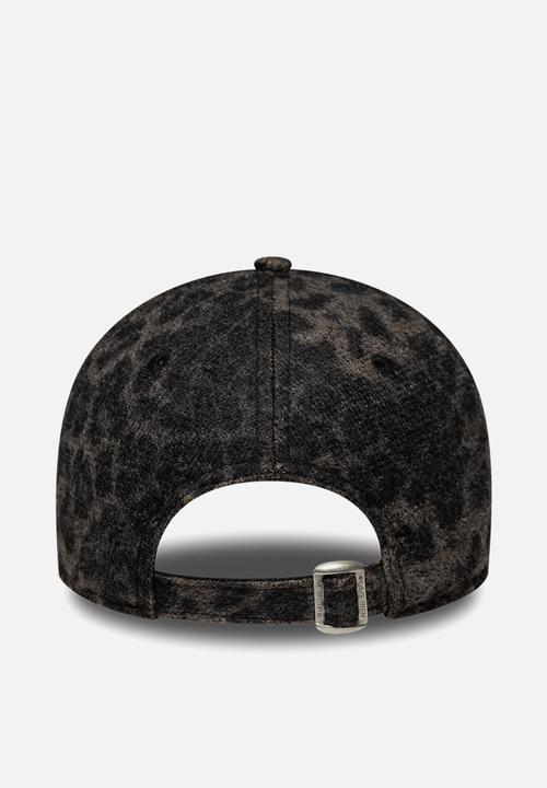 New Era - Female Cosy Leopard 9Forty® - Black