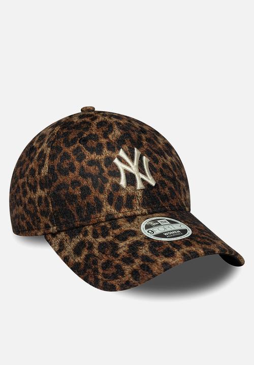 New Era - Female Cosy Leopard 9Forty® - Brown/Black