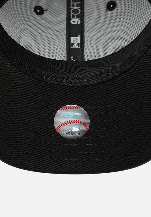New Era - Female Diamante Pu 9Forty® Mc - Black