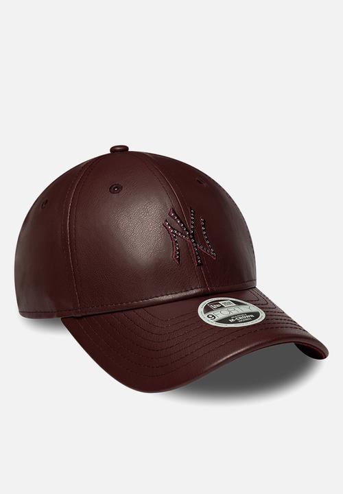 New Era - Female Diamante Pu 9Forty® Mc - Maroon