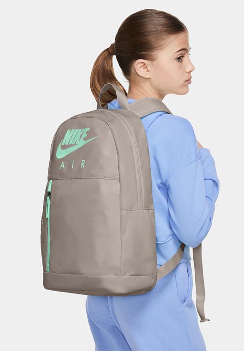 Nike - Nike Elemental