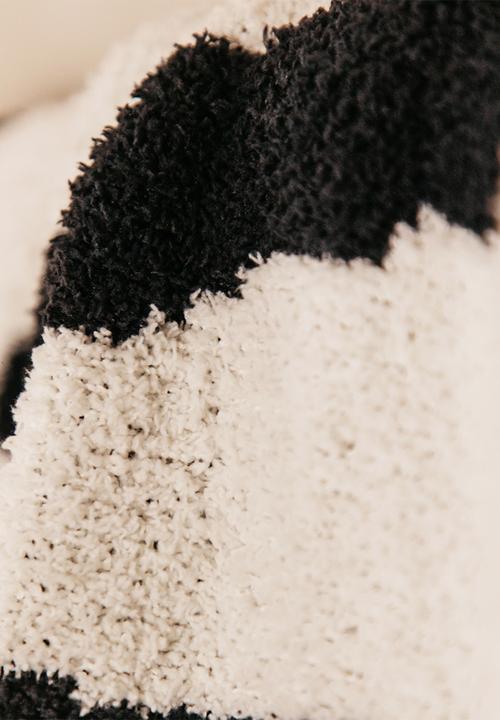 Noha - 150X180 Cosy Geo Black And White Throw