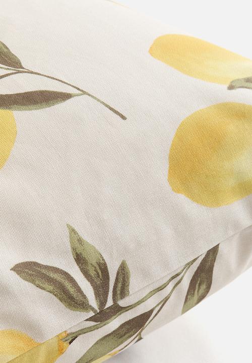 H&M - Patterned cushion cover - light beige/oranges