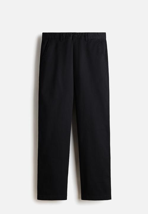 H&M - Relaxed fit cotton chinos - black