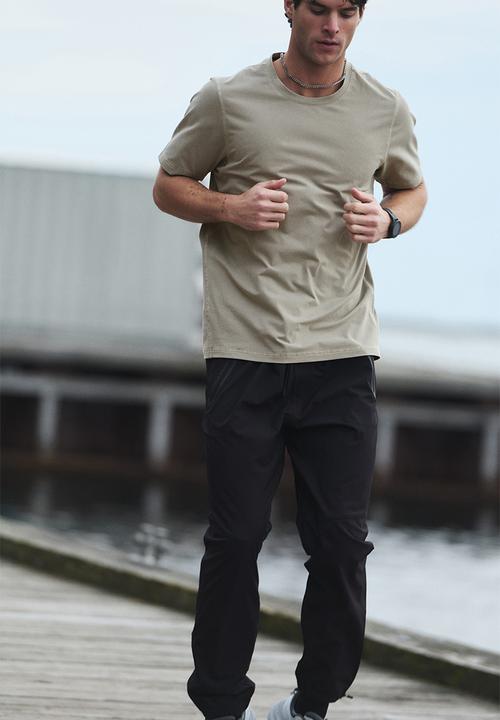 H&M - Running t-shirt with drymove. - dark beige