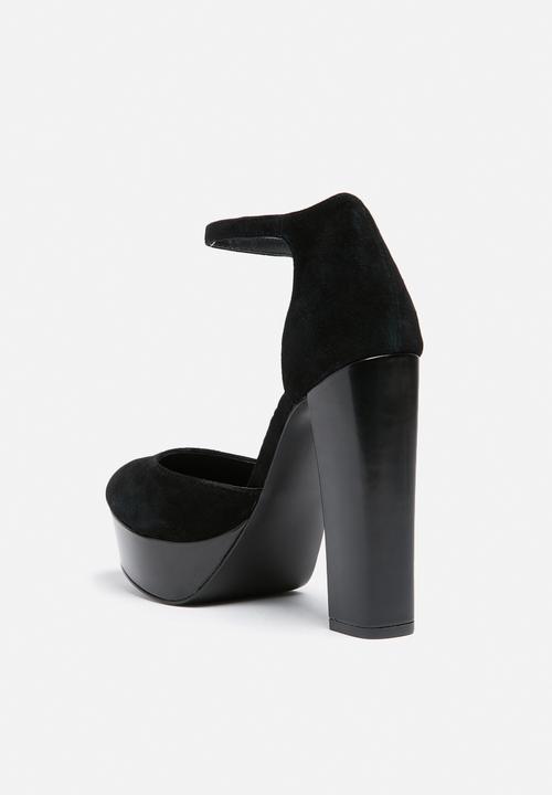 Steve Madden - Darla