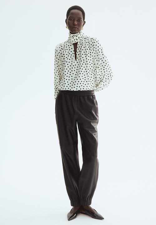 H&M - Tie-neck chiffon blouse - white/polka dot