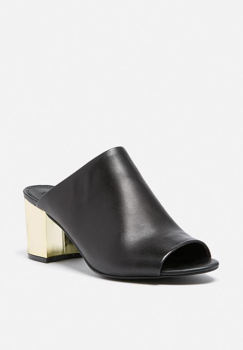 Steve Madden - Infinity