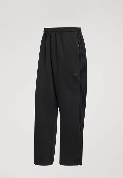 adidas Originals - Spacer Teamgeist 26 Cutline Open Hem Pants - Black