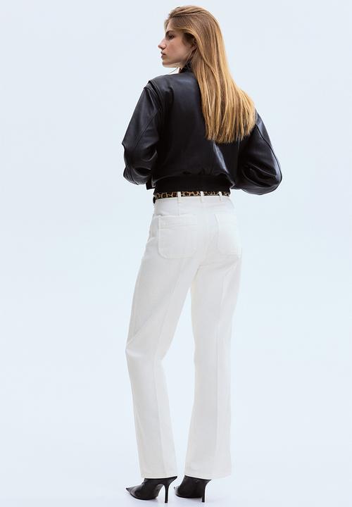 H&M - Straight leg high waist jeans - white/leopard print
