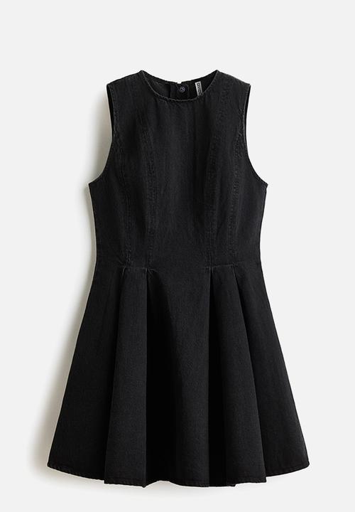 H&M - Flared-skirt denim dress - washed black