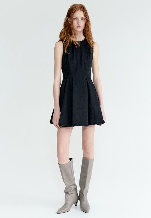 H&M - Flared-skirt denim dress - washed black