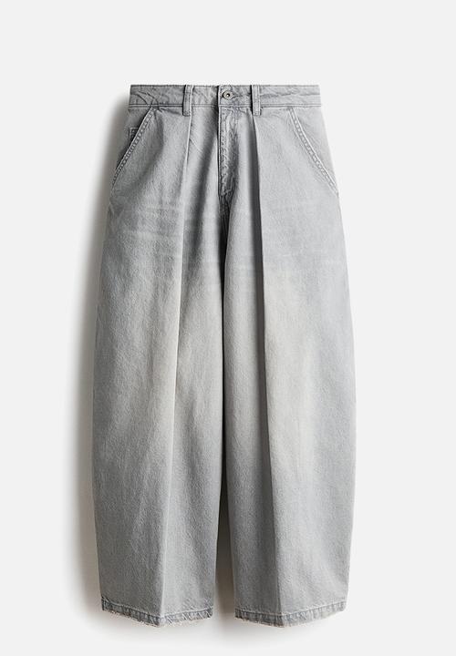 H&M - Barrel leg regular waist jeans - light denim grey