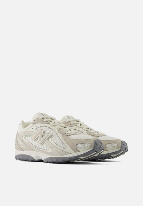 New Balance  - 204L