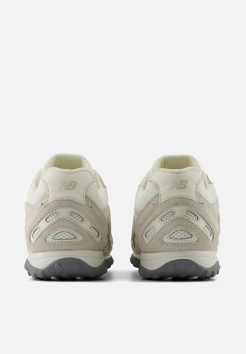 New Balance  - 204L