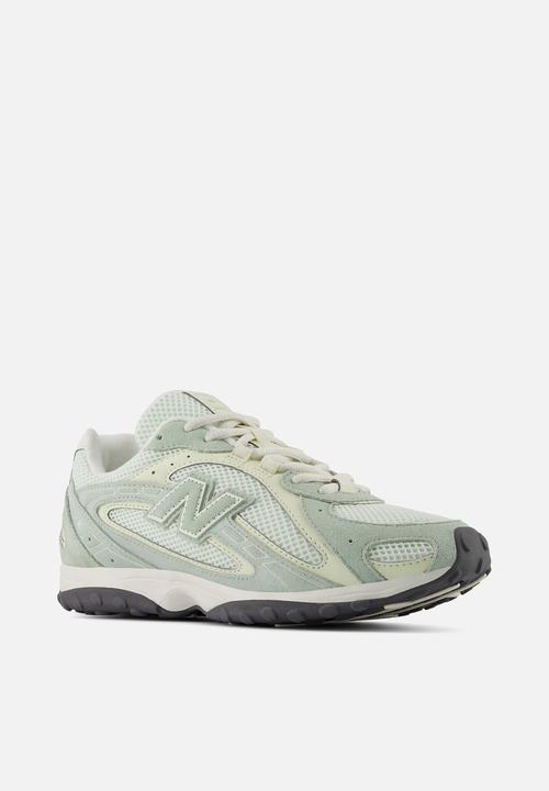 New Balance  - 204L
