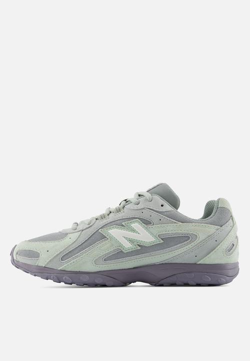 New Balance  - 204L