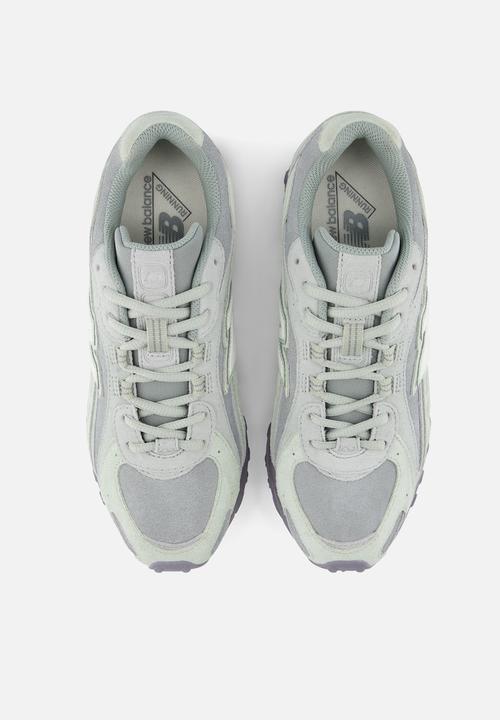 New Balance  - 204L