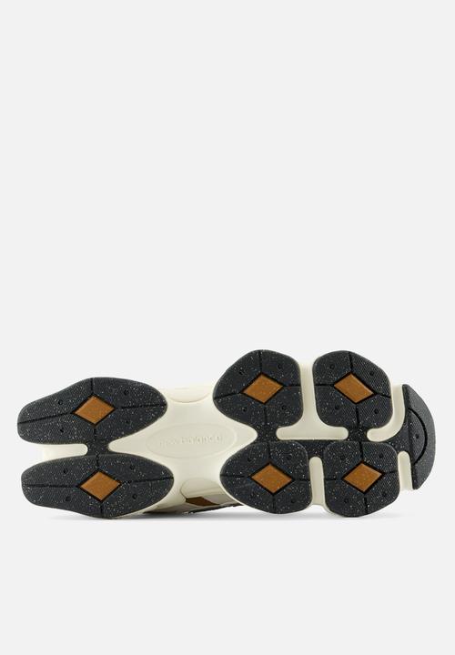 New Balance  - 9060