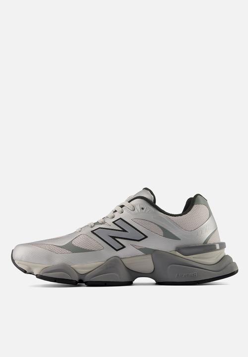 New Balance  - 9060
