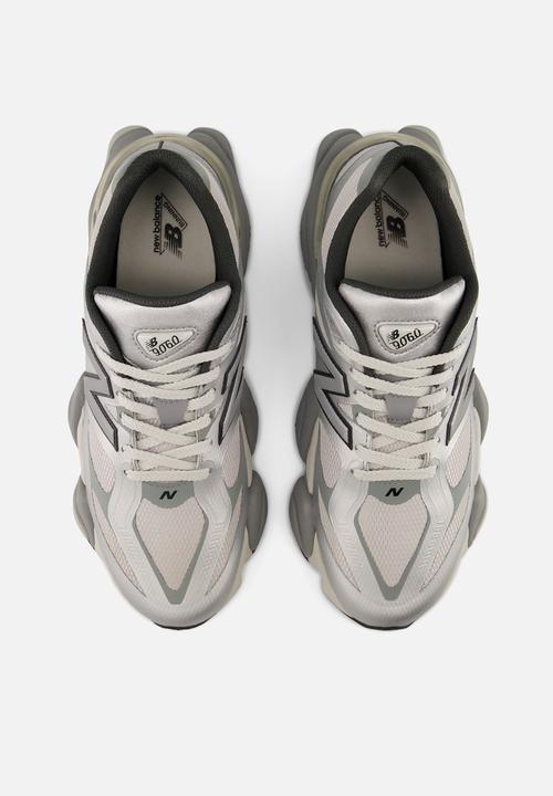 New Balance  - 9060