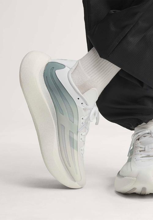 adidas Originals - Hyperboost Ephr Lt - Yellow/Ftwwht/Silvmt