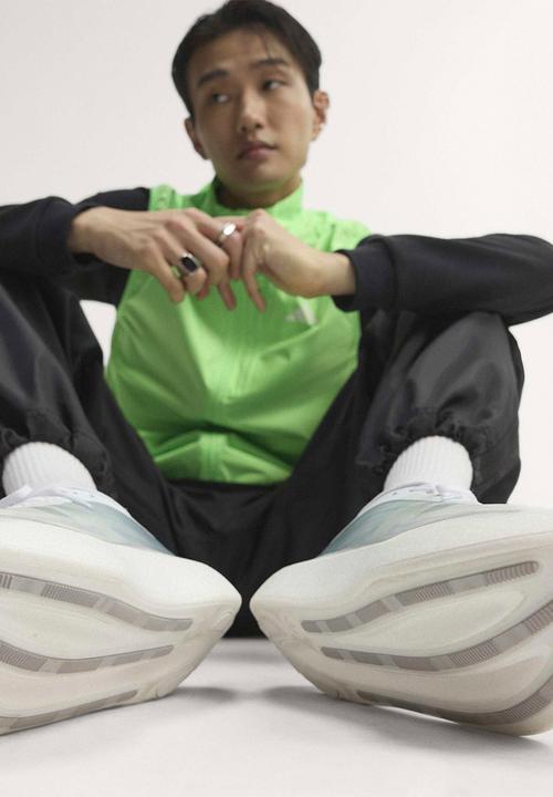 adidas Originals - Hyperboost Ephr Lt - Yellow/Ftwwht/Silvmt