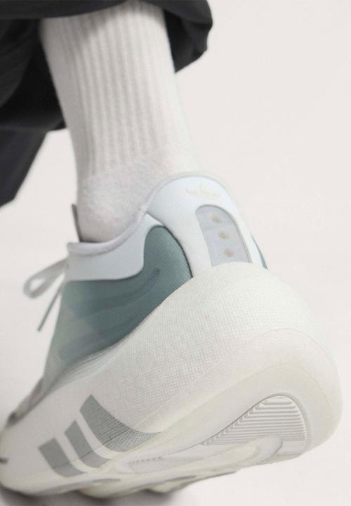 adidas Originals - Hyperboost Ephr Lt - Yellow/Ftwwht/Silvmt