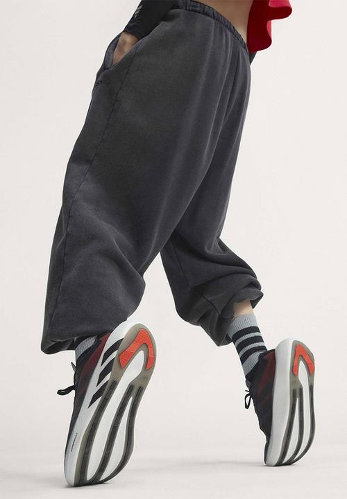 adidas Originals - Hyperboost Ephr Lt - Core Black/Solred/Ftwwht