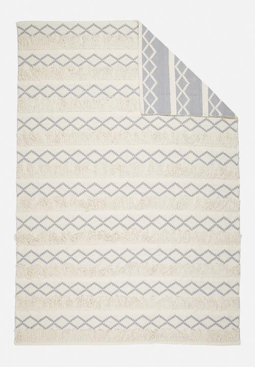 Sixth Floor - Hexagon knotted rug