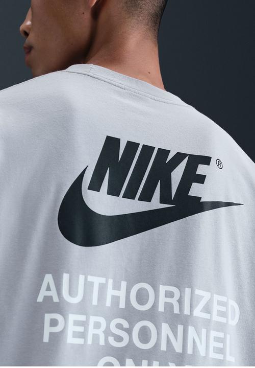Nike - NSW "Authorized Personnel Only" Graphic Tee- Wolf Grey 