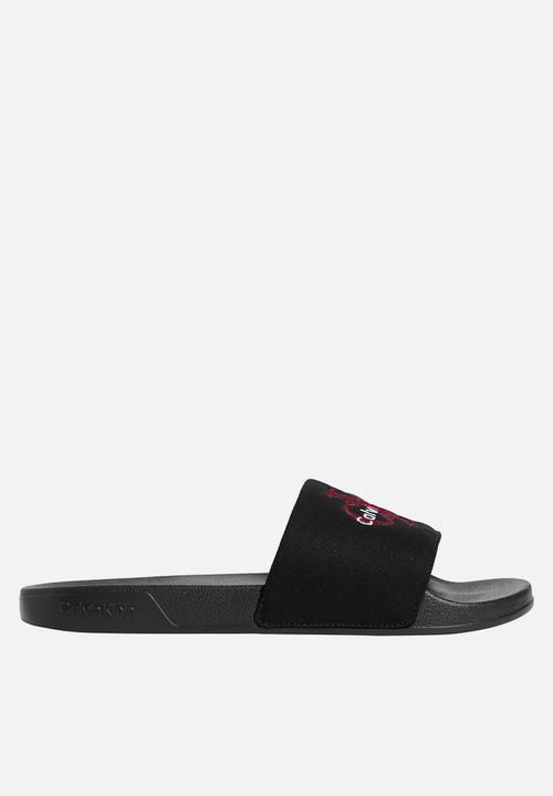 Calvin Klein - Ess Slide Cv - Black/Rhubarb