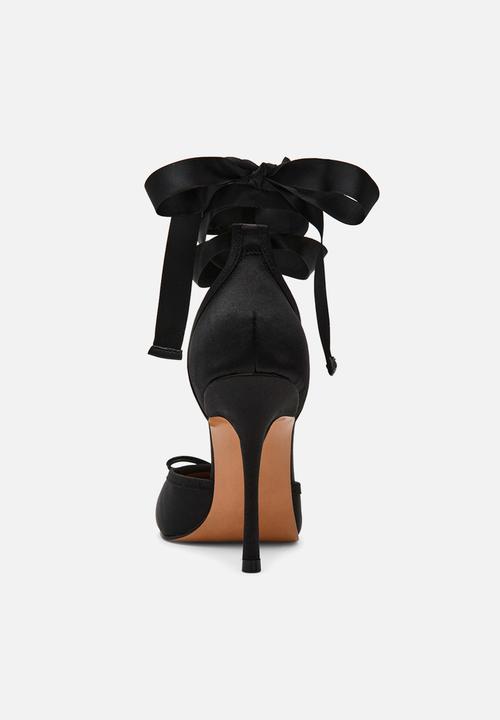 Steve Madden - Larina square toe ankle strap - black satin
