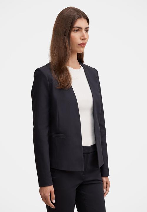 Forever New - Farrah fitted blazer in navy suit