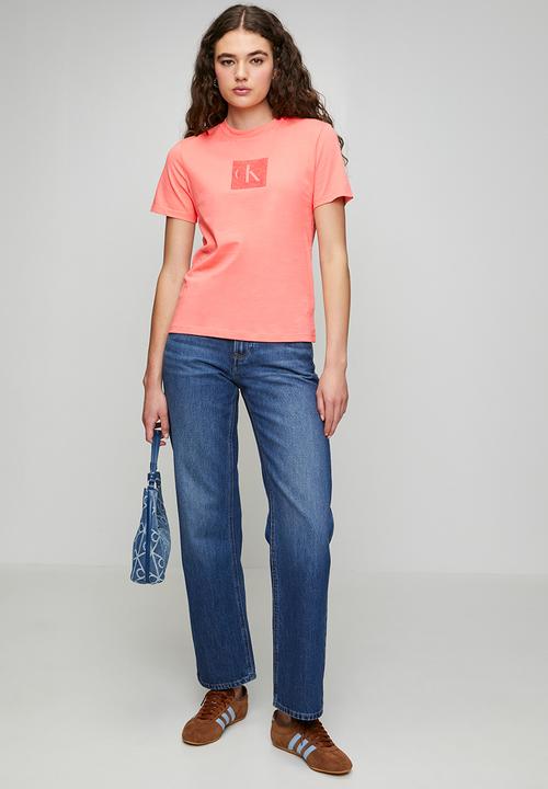 Calvin Klein - Ss classic fit monogram tee - washed scarlet