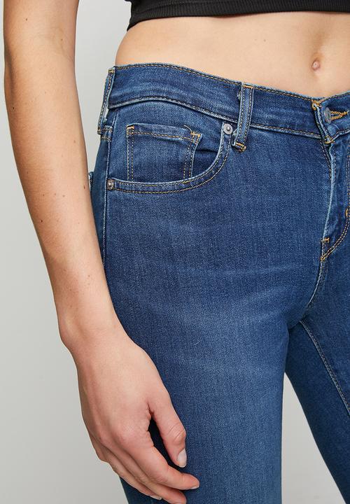 Levi’s® - Curvy Flare Jeans - Beats
