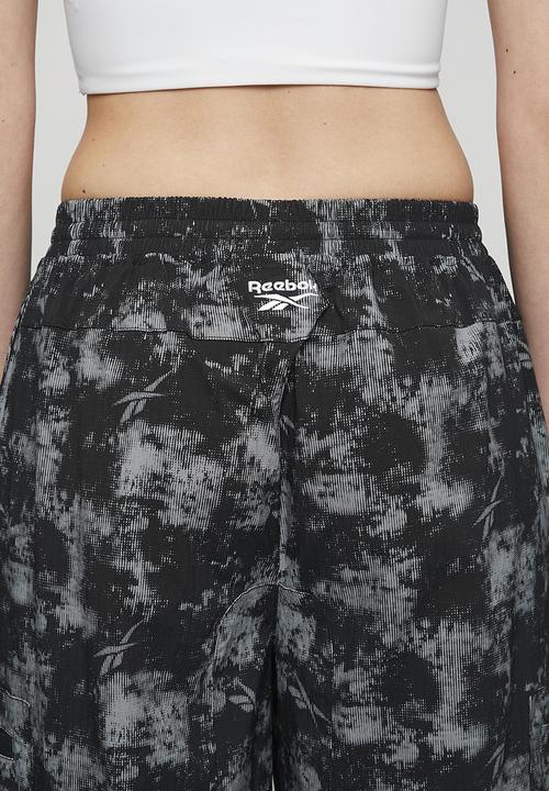 Reebok - Alt Sport Camo Balloon Pant - Camo Aop